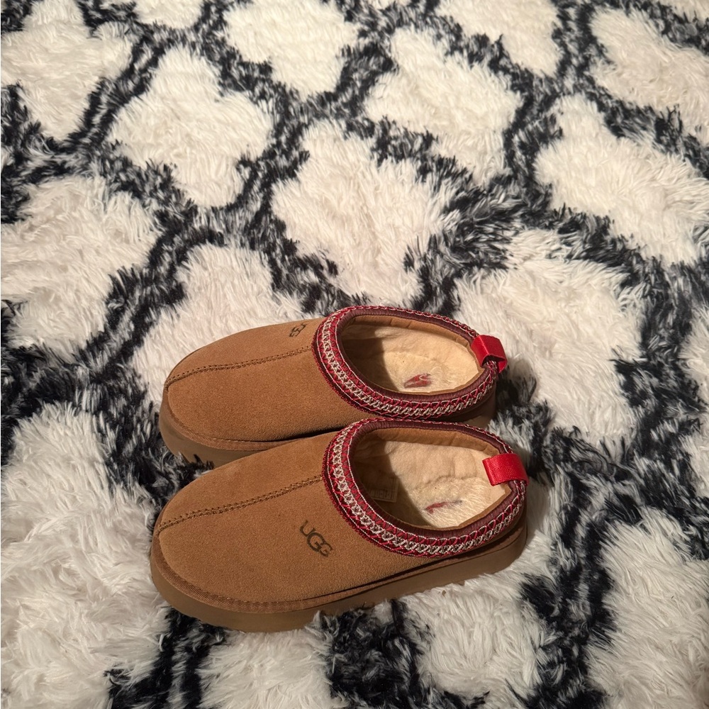 UGG Tazz Platform